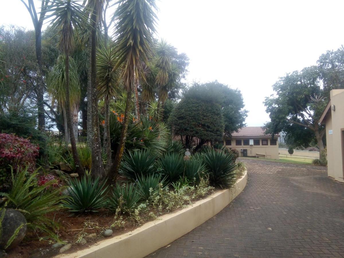 Cypress Lodge Piet Retief Exterior photo