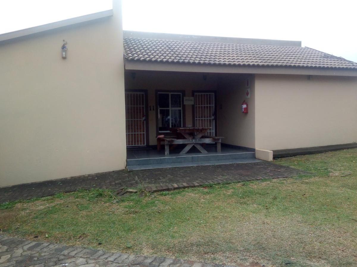 Cypress Lodge Piet Retief Exterior photo